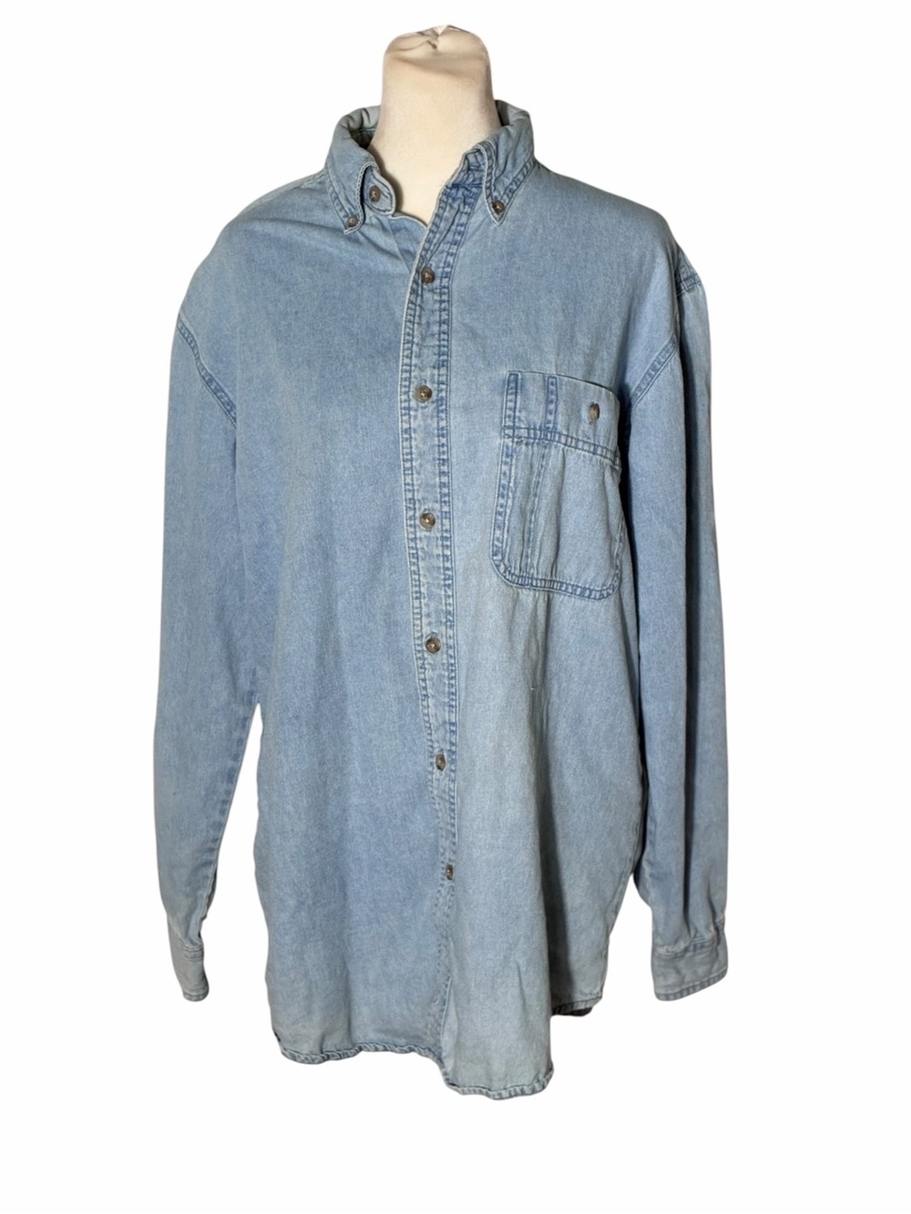 Vintage Wranglef Rugged Wear button down denim shirt Sz Med